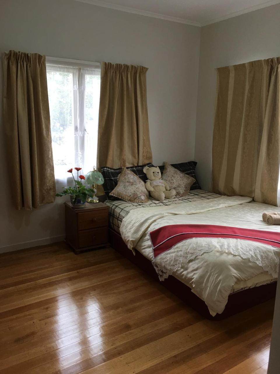 At Homestay Auckland Ngoại thất bức ảnh