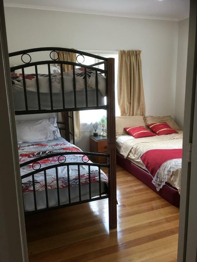 At Homestay Auckland Ngoại thất bức ảnh
